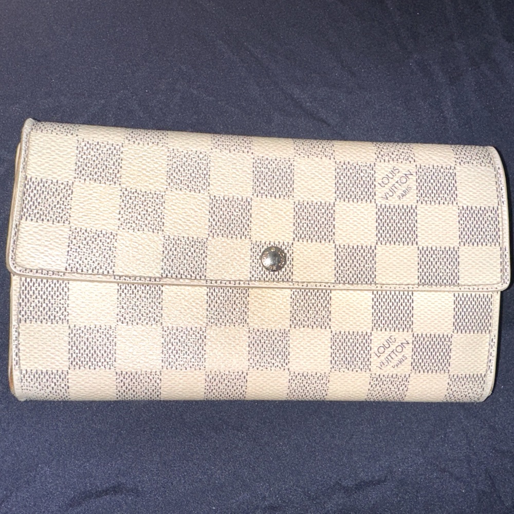Authentic LV Damier Wallet